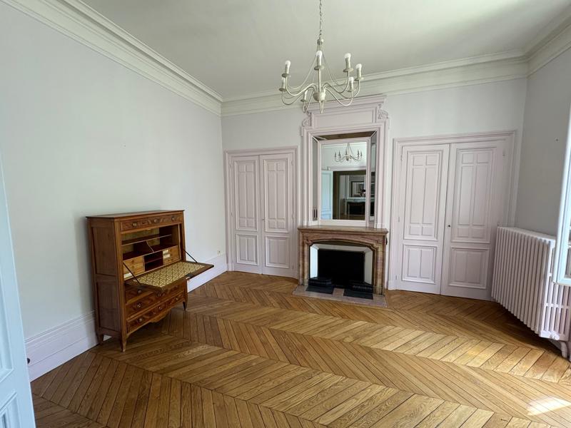 Maison de ville - 14 pièces