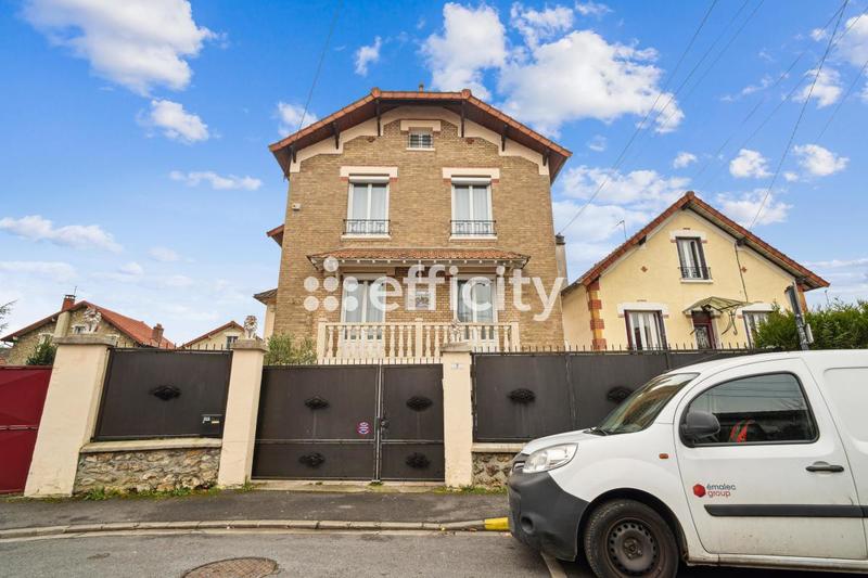 Maison - 130 m² - 7 pièces