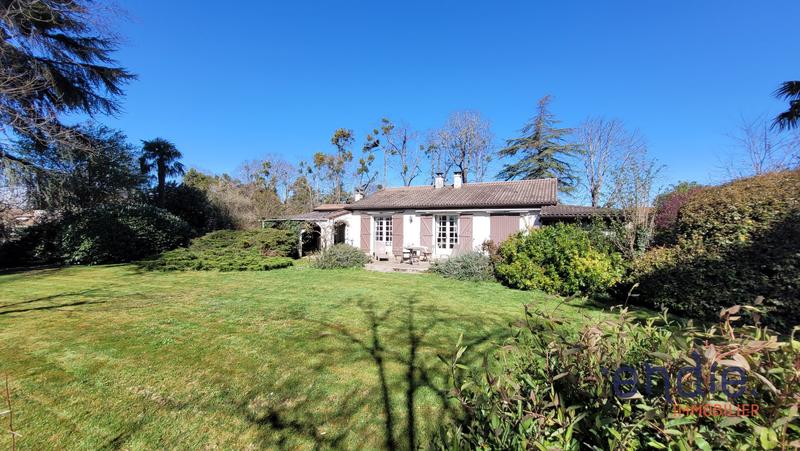 Viager - Maison de village - 140 m² - 7 pièces