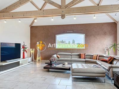 Maison - 233 m² - 6 pièces