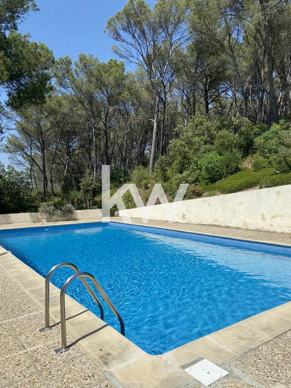 Maison - 170 m² - 8 pièces