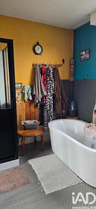 Maison - 93 m² - 4 pièces