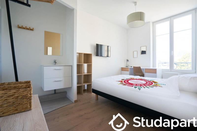 Chambre - 9 m² - 1 pièce