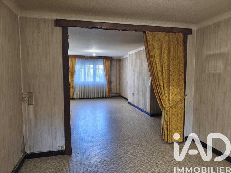 Maison - 233 m² - 7 pièces