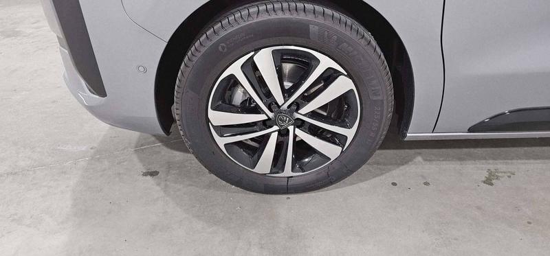 Peugeot Traveller m BlueHDi 180ch s&amp;S Eat8 Business Pack