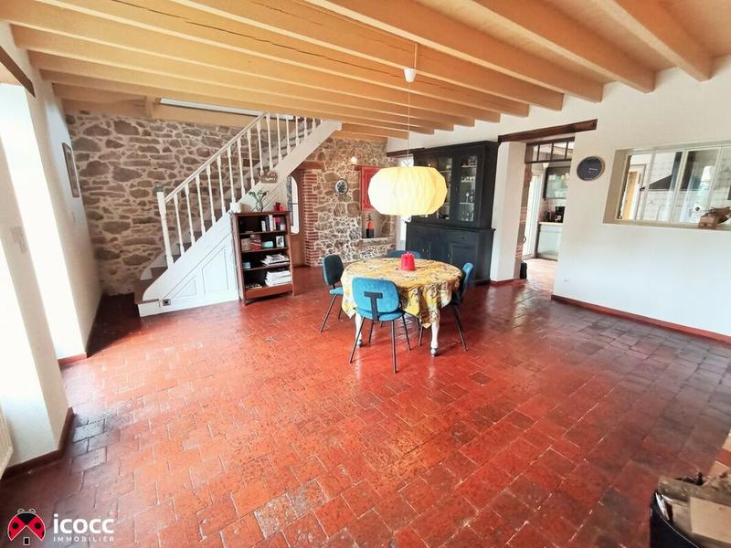 Propriété - 217 m² - 10 pièces