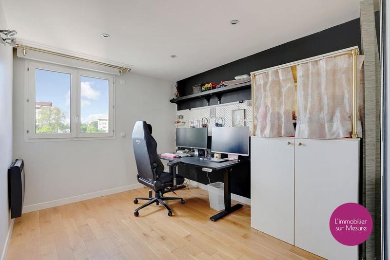 Appartement - 83 m² - 4 pièces