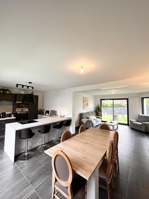 Maison - 121 m² - 6 pièces