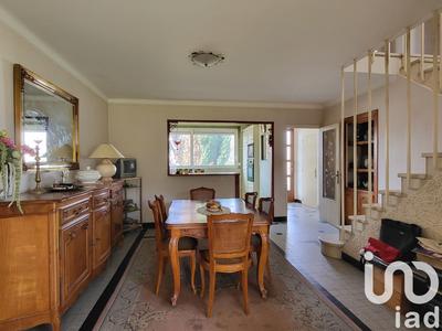 Maison - 94 m² - 6 pièces