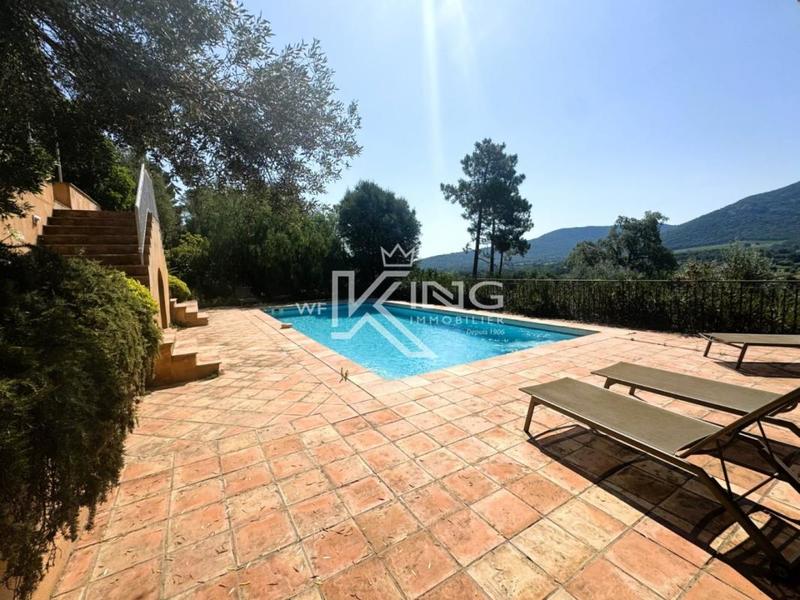 Villa - 185 m² - 7 pièces