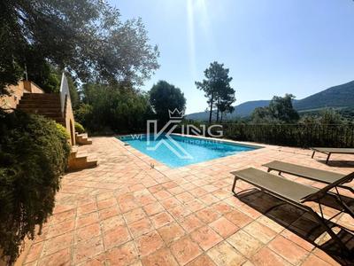 Villa - 185 m² - 7 pièces