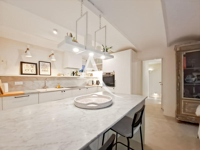 Appartement - 83 m² - 4 pièces