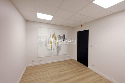 Local d'activités - 260 m²