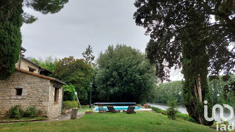 Maison - 282 m² - 8 pièces