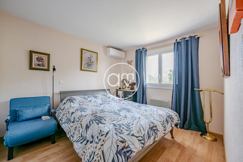 Appartement - 85 m² - 3 pièces