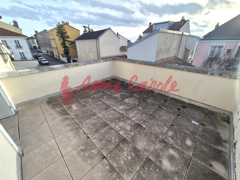 Maison - 218 m² - 7 pièces