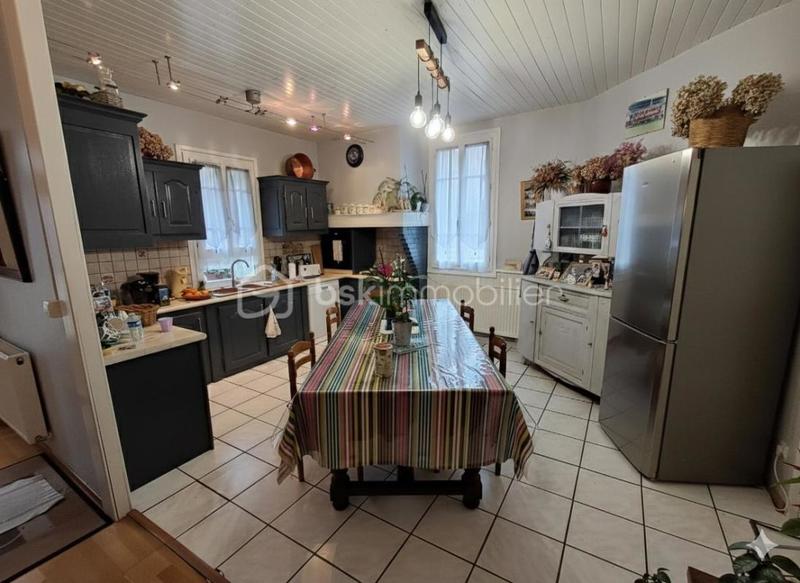 Demeure - 139 m² - 6 pièces