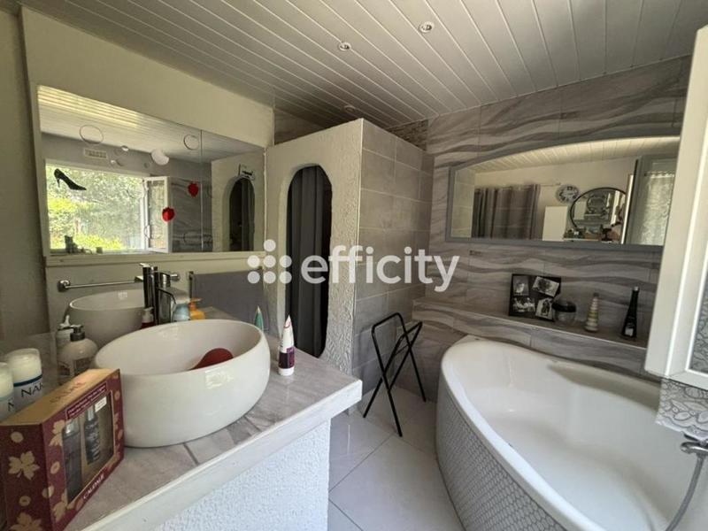 Maison - 148 m² - 6 pièces