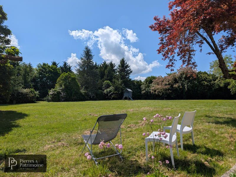 Maison - 290 m² - 10 pièces