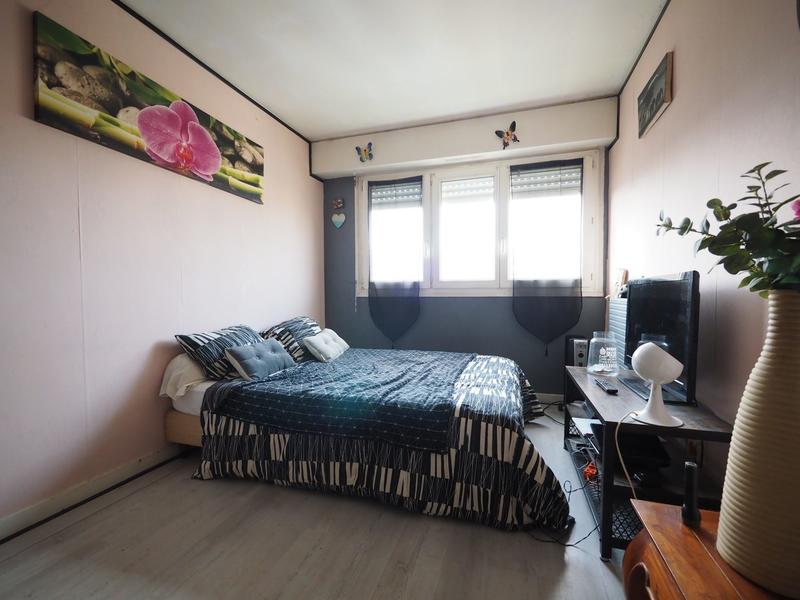 Appartement - 90 m² - 4 pièces