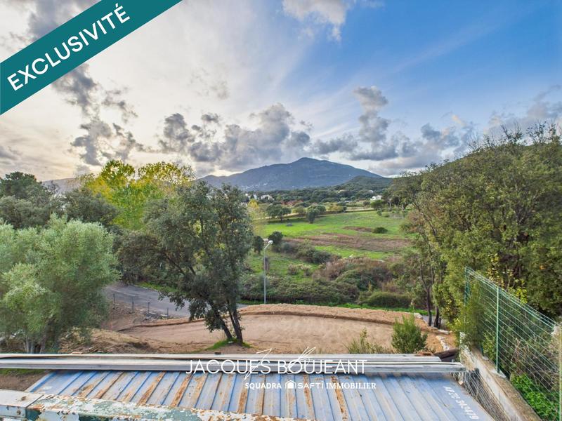 Maison - 230 m² - 9 pièces