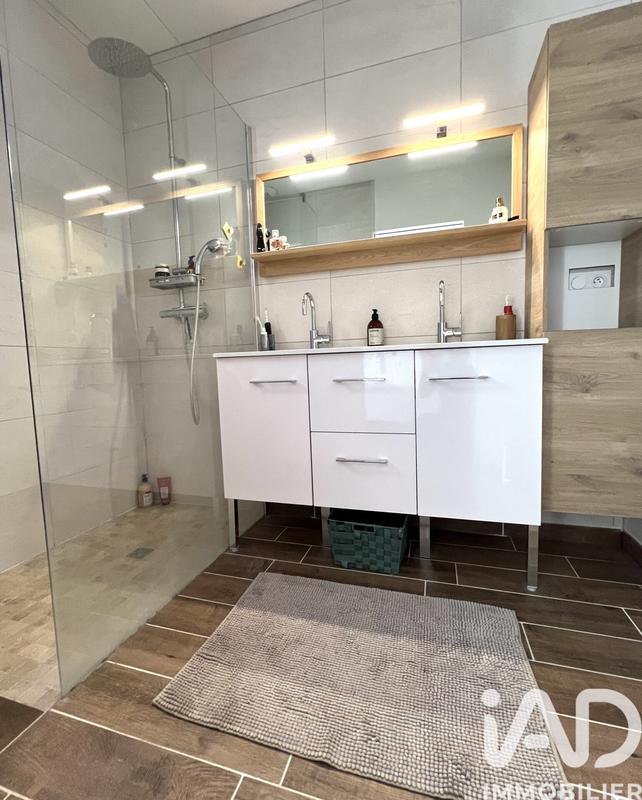 Maison - 121 m² - 6 pièces