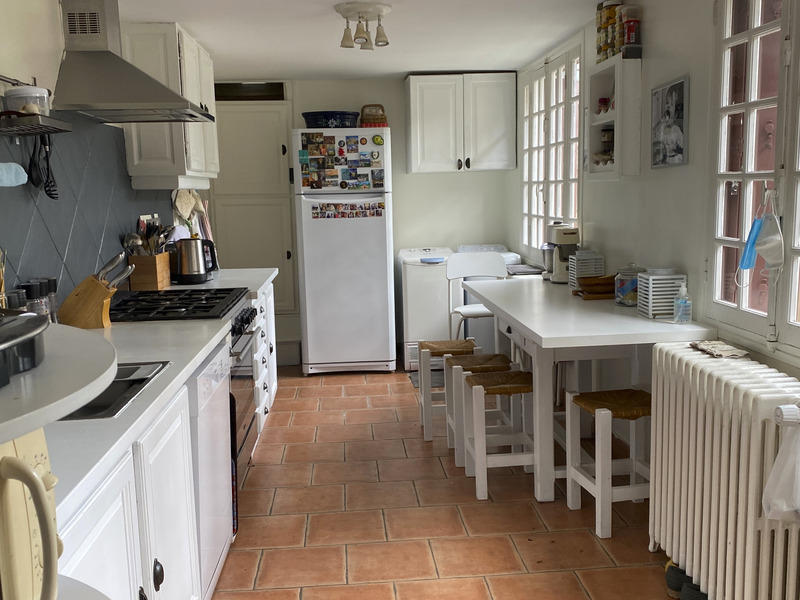 Maison - 260 m² - 11 pièces