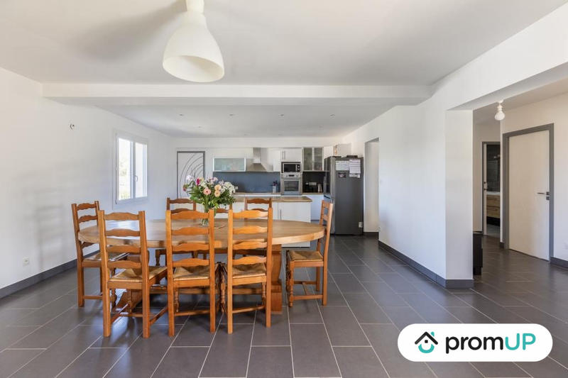 Villa - 234 m² - 7 pièces