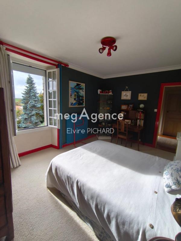 Maison - 206 m² - 7 pièces