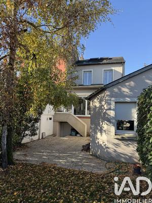 Maison - 135 m² - 6 pièces