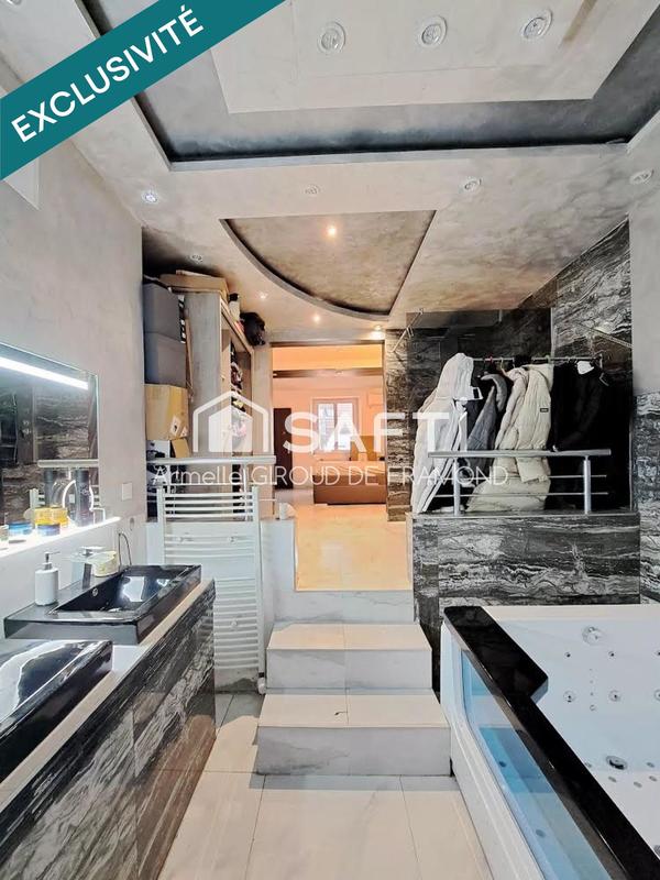 Maison - 177 m² - 8 pièces