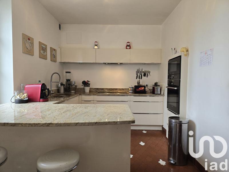 Maison - 270 m² - 10 pièces