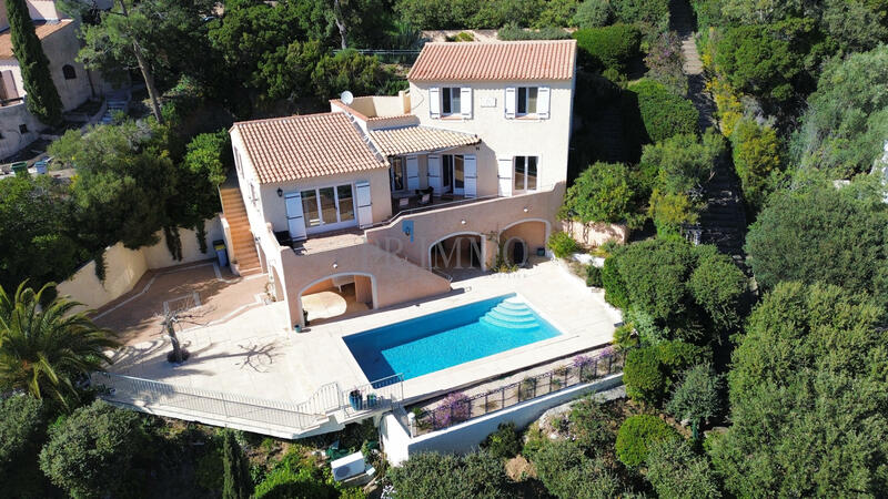 Villa - 147 m² - 5 pièces