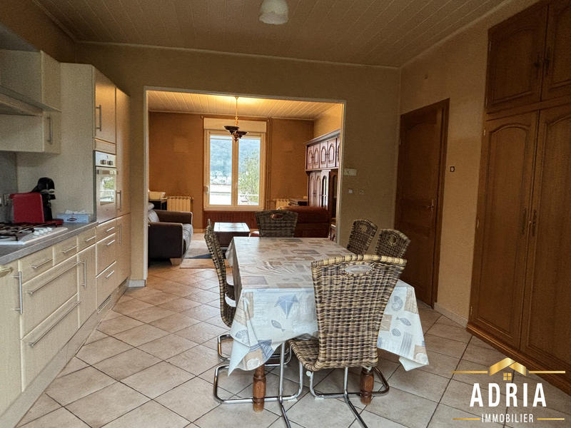 Maison - 88 m² - 5 pièces