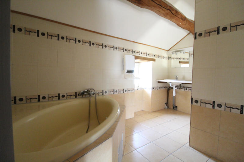 Maison - 170 m² - 7 pièces