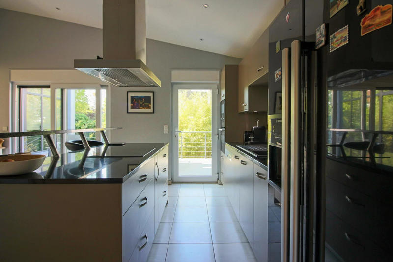 Maison - 143 m² - 5 pièces