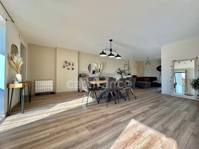 Appartement - 105 m² - 3 pièces