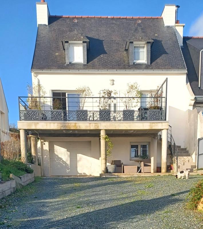 Maison - 93 m² - 5 pièces