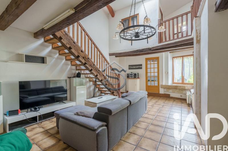 Maison - 243 m² - 7 pièces