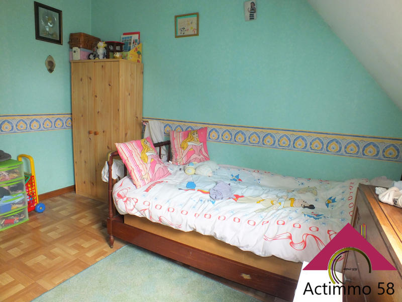 Maison - 140 m² - 9 pièces