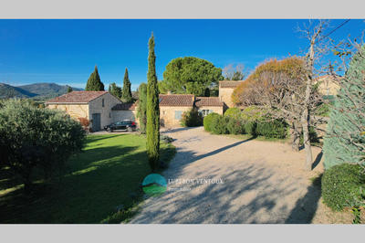 Maison - 209 m² - 7 pièces