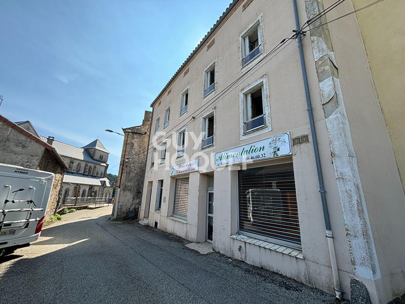 Maison - 279 m² - 5 pièces