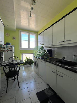 Appartement - 82 m² - 3 pièces