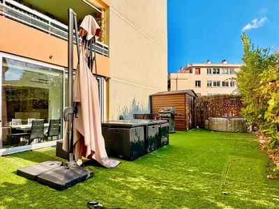 Appartement - 95 m² - 3 pièces