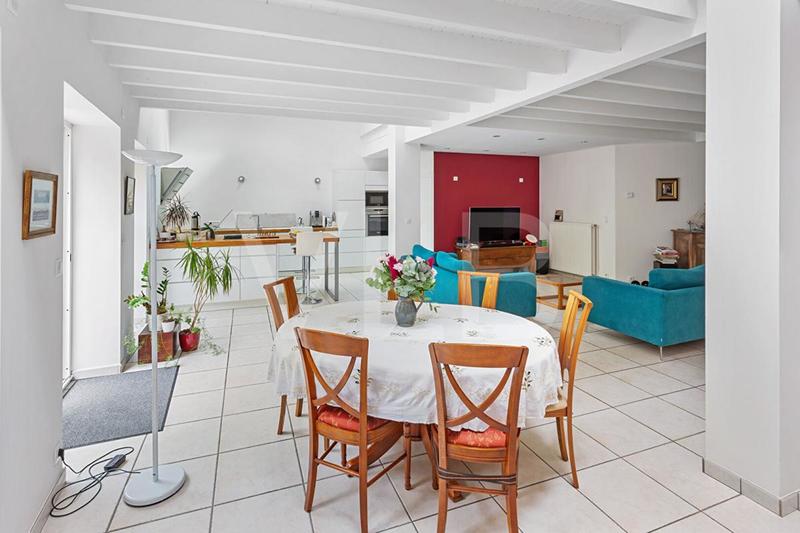 Maison - 183 m² - 6 pièces