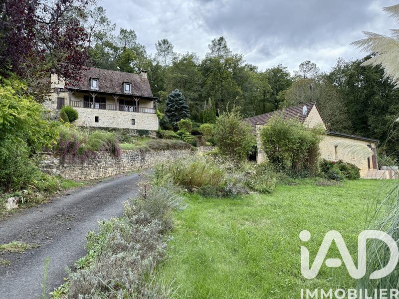 Maison - 185 m² - 8 pièces