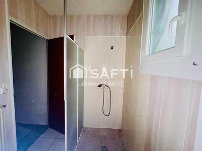 Maison - 96 m² - 5 pièces