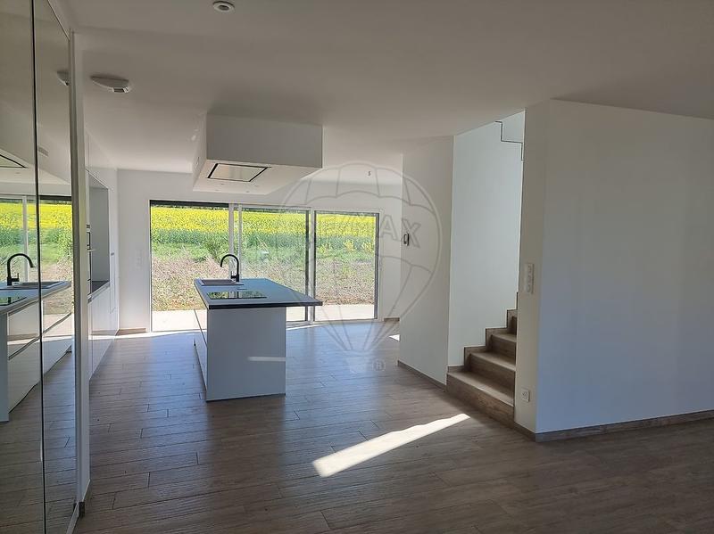 Maison - 162 m² - 7 pièces