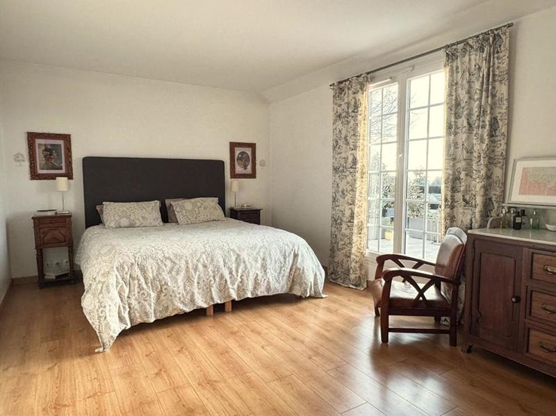 Maison - 190 m² - 8 pièces