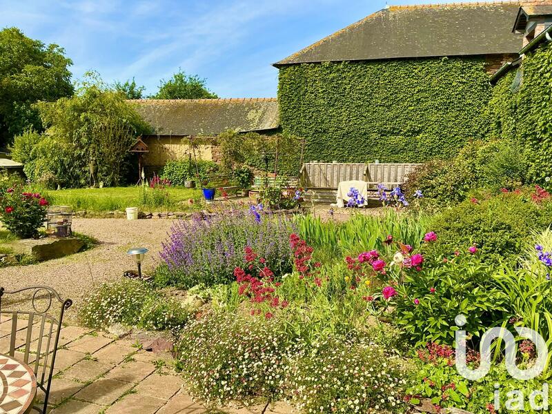 Maison de campagne - 470 m² - 8 pièces